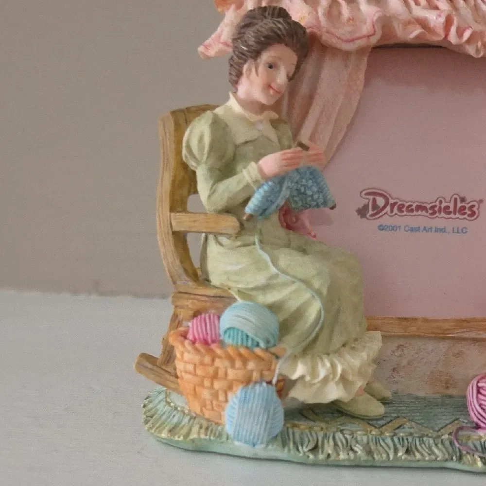 Dreamsicles Knitting Figurine Photo Frame